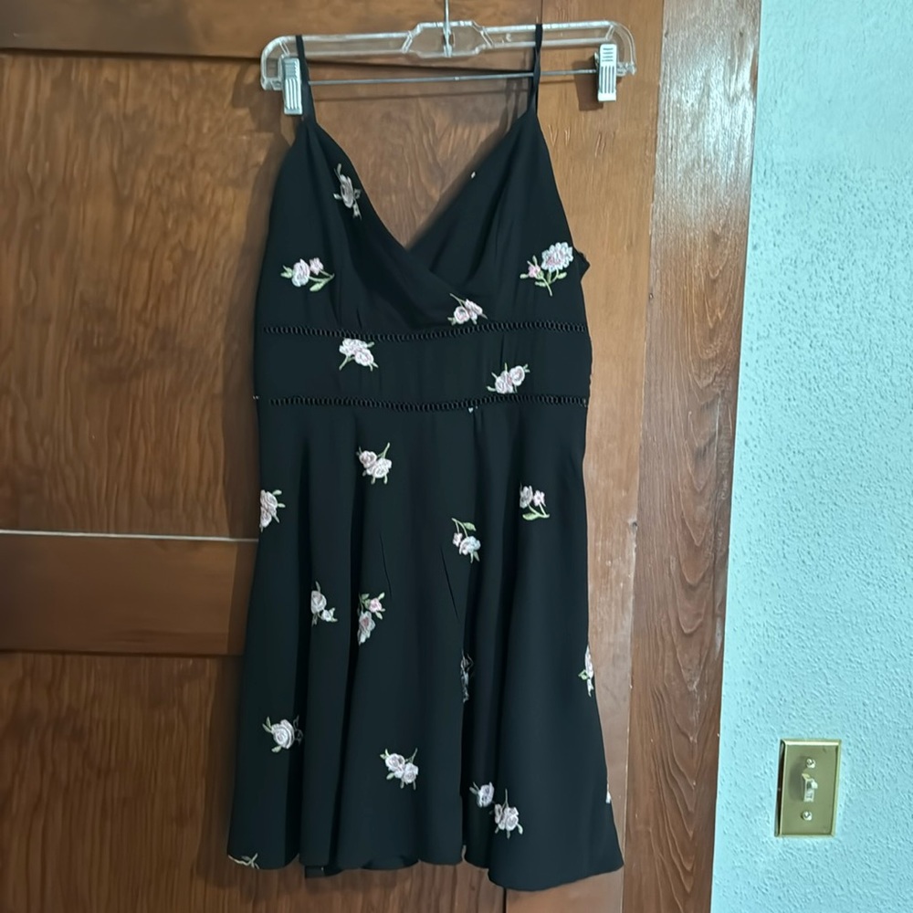 Formal dress size small. Brand mi ami.